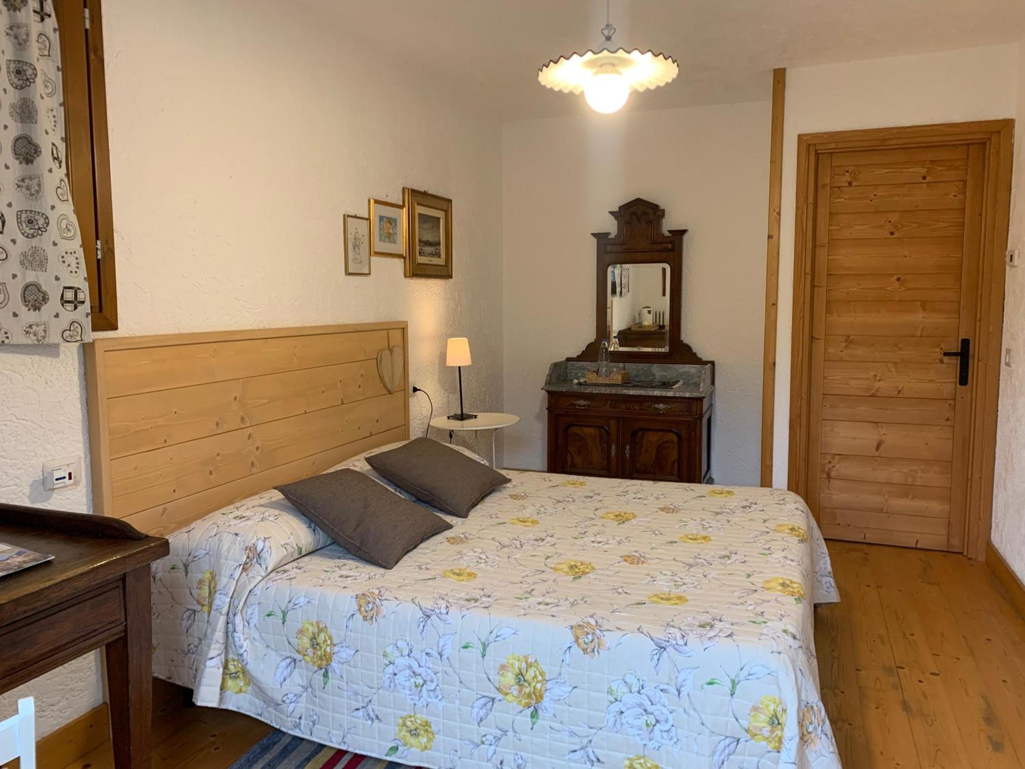 Agriturismo Cascina Cornella Cremeno Bagian luar foto