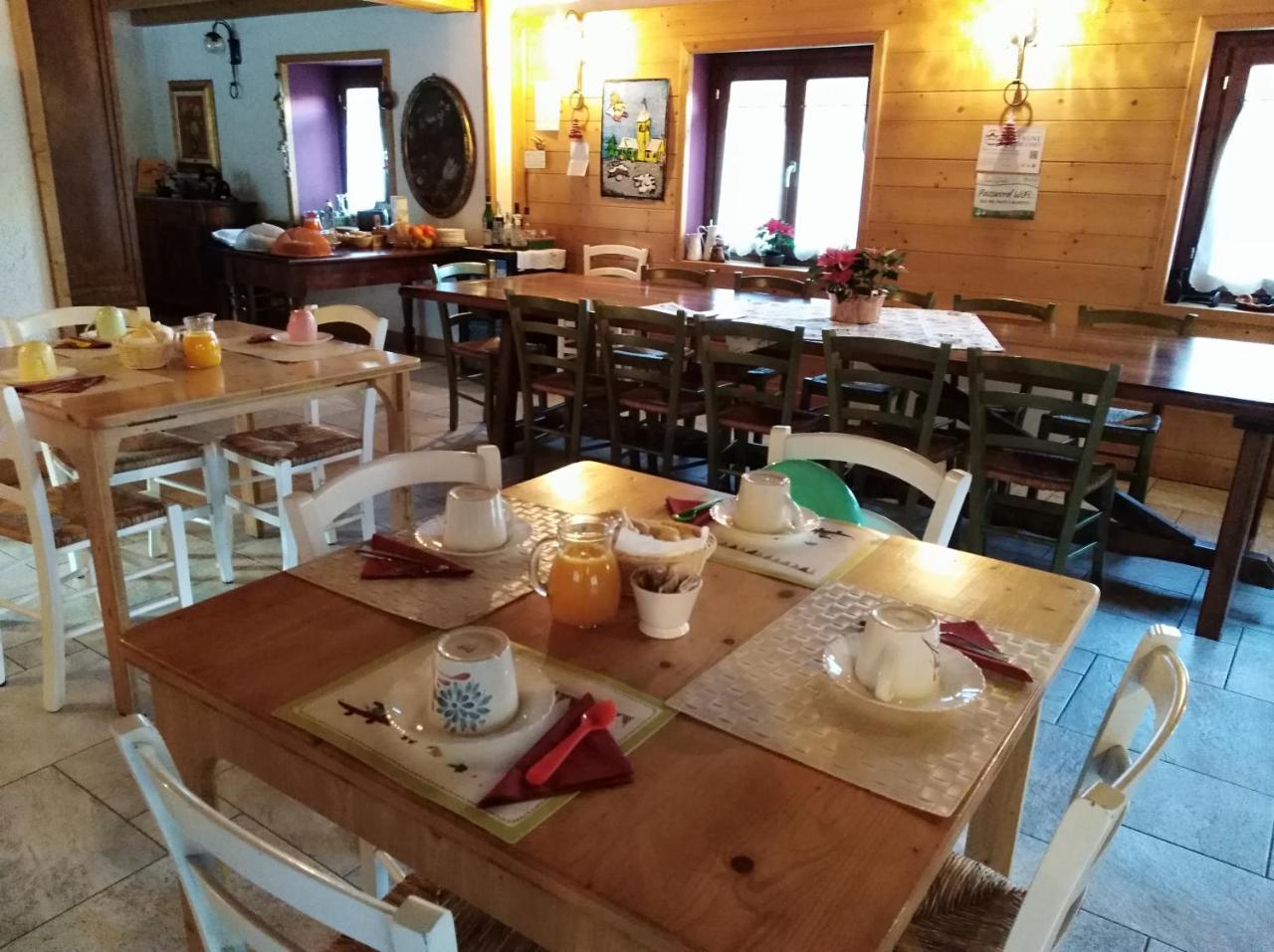 Agriturismo Cascina Cornella Cremeno Bagian luar foto